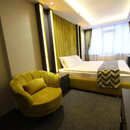 Отель Grand Dora 3*