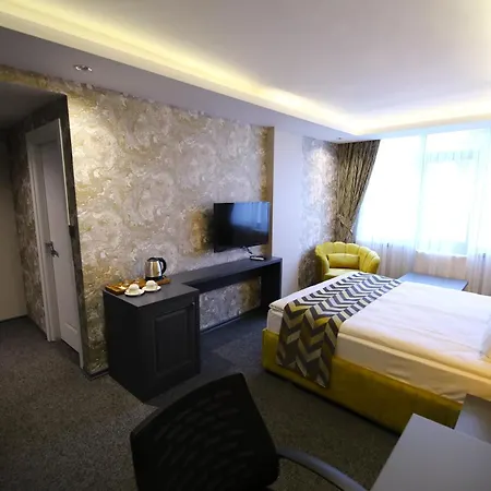 Grand Dora Hotel 3*
