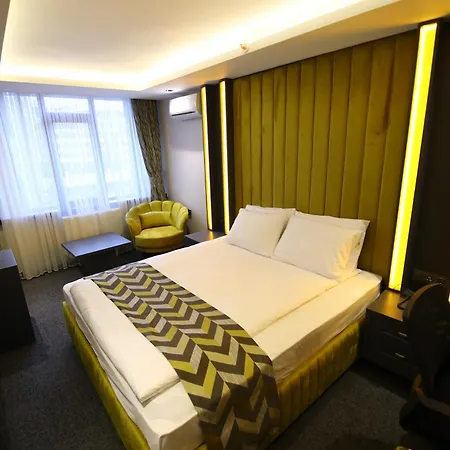 Отель Grand Dora