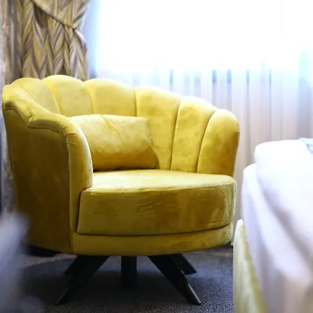 Grand Dora Отель